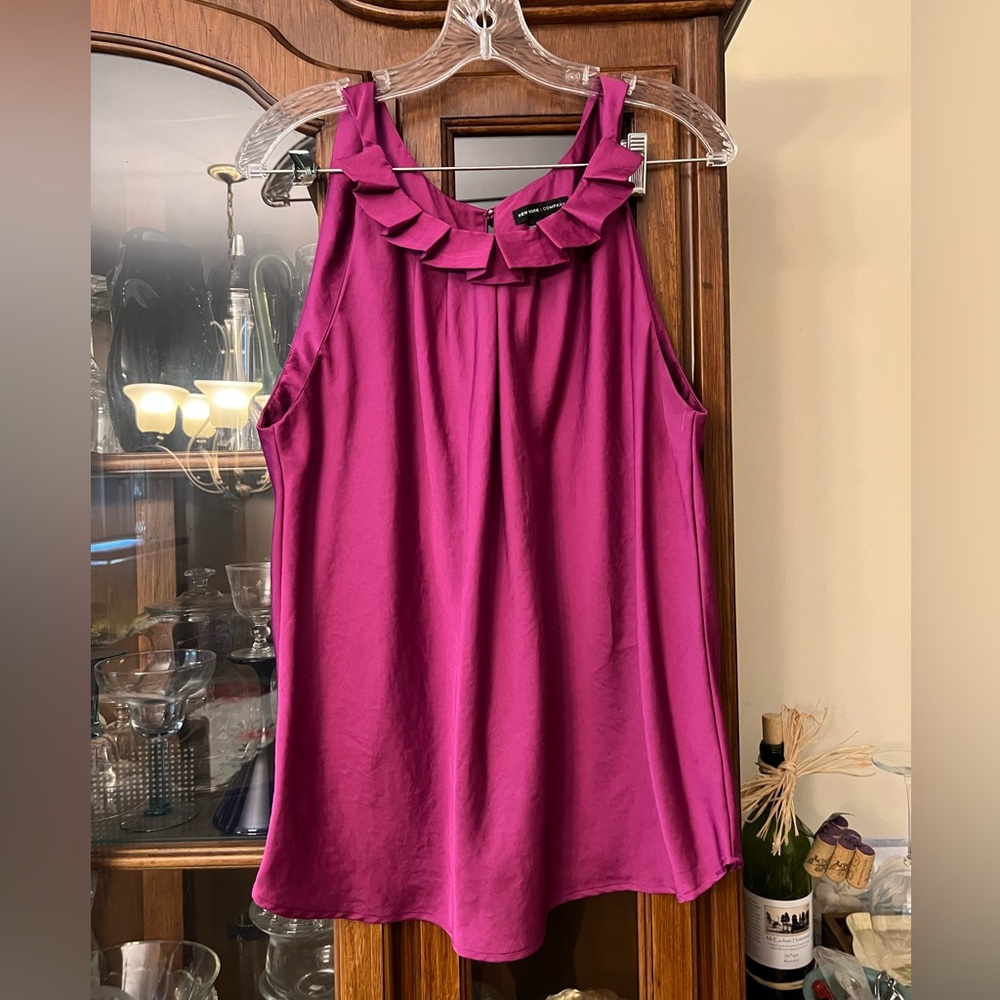 New York & Company Pink Ruffled Sleeveless Tank Top. NEVER WORN.